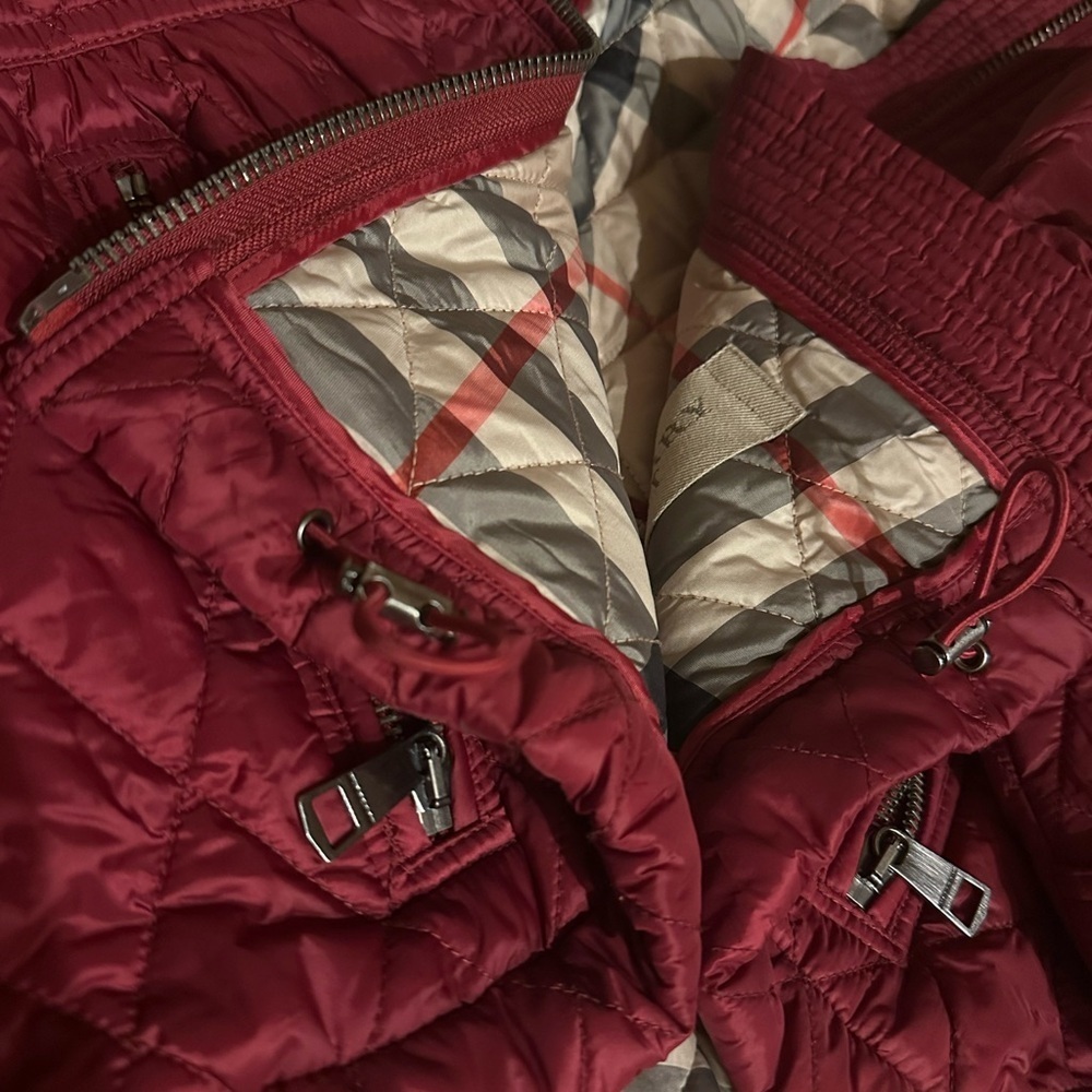 Burberry Red Quilted Jacket women’s size M - Picture 11 of 13